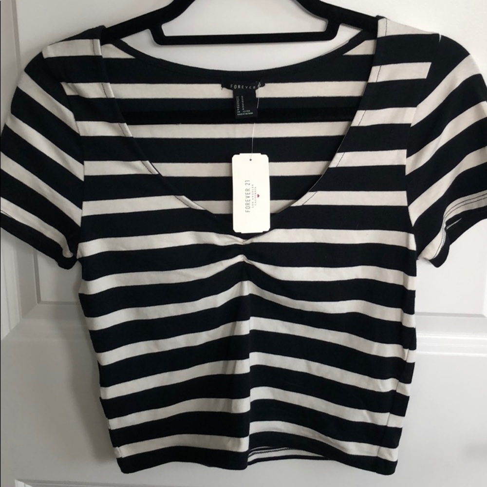 Short Sleeved Gathered Crop Top